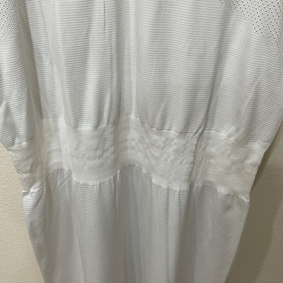 Lululemon White Sleeveless Dress—Like New Condition! Spring/Summer/Beach/Sports - Picture 4 of 11